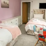 Ellie's * Ulverston