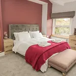 Ellie's
